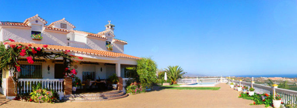 _looking_for__Real_Estate_villa_house_holiday_home_nearby_beach_seaview_for_sale_to_buy_Benajarafe_Malaga_Andalusia