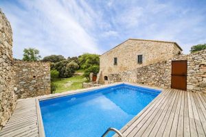 2102 Katalonien, Girona, Costa Brava, Finca mit viel Land zu verkaufen